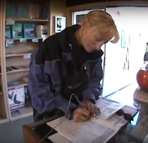 Lyne_Perry_Signing_In_At_Torrey.png